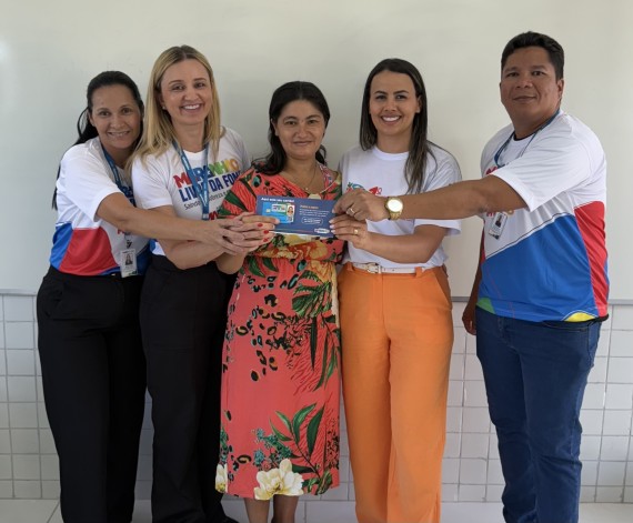 Secretaria de Assistência Social entrega cartões do programa Maranhão Livre da Fome com apoio d...